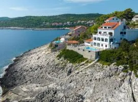 Apartment Zavalatica 183e