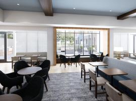 STAYBRIDGE SUITES Des Moines North - Ankeny by IHG, ξενοδοχείο σε Ankeny