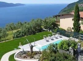 Apartment in Tignale with Lake Garda Views