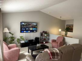 Lachify's Place-Serene townhouse, hotel in West Fargo