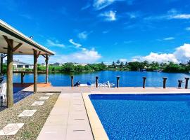 Waterfront Sunset Apartment in Fantasy Island Nadi, holiday rental in Nadi