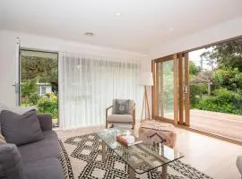 Tasman Serenity in Somers Walk to the beach
