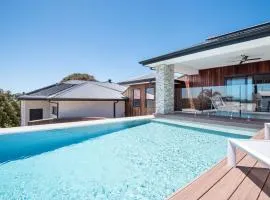 Lotus Luxury Resort Sorrento with pool