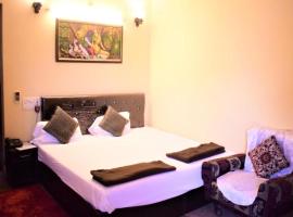 Goroomgo D S Residency Varanasi - Best Location & Parking Facilites, hotel perto de Aeroporto Internacional Lal Bahadur Shastri - VNS, Varanasi