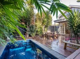 Sandy Village Retreat Heated Pool Bay Views