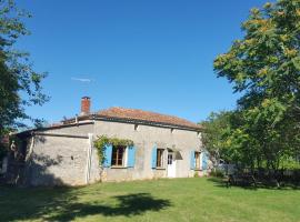 Gîte Chez Chenon, hotel en Saint-Sulpice-de-Ruffec
