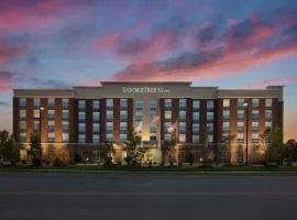 DoubleTree by Hilton Raleigh-Cary