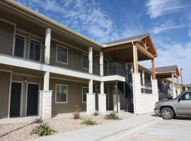 Eagle's Den Suites Carrizo Springs a Travelodge by Wyndham, hotel di Carrizo Springs