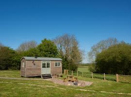 Foot of the Downs Shepherds Hut，Woodmancote的飯店