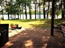 JW MAZURY Domy Wakacyjne nad Jeziorem dom KORMORAN