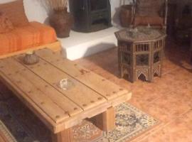 La Cruz Pintá II, hotel a Murtas