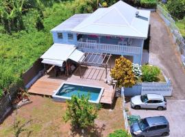 Villannéva Calme et Spacieuse avec piscine, Cottage in Ducos