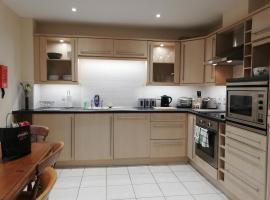 Brand New 2 bed in one of Newbury oldest buildings, hotel di Newbury