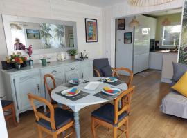 CHARMANT APPARTEMENT en BRETAGNE, PROCHE La BAULE et GRANDE PLAGE, 4 ETOILES, hotel en Batz-sur-Mer