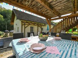 Nice Home In Varazdinske Toplice With Kitchen，瓦拉日丁托普利采的度假屋