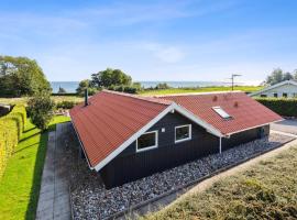 Kotedža Holiday Home Algut - 75m from the sea in SE Jutland by Interhome pilsētā Mommark