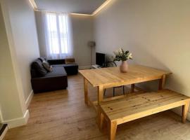 T2 au calme - Stationnement facile - Proche gare, apartamento em Toulon