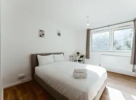 Shadwell Double Room - 13