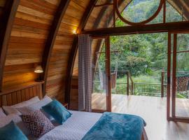 Sacha Urco Lodge y Bosque Protector: Mindo'da bir orman evi