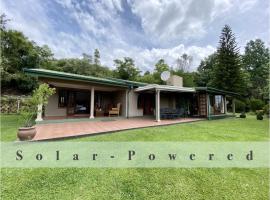 Berg Escape Kiepersol - Spacious Luxury Family Home, perhehotelli kohteessa Winterton