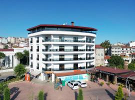 Ceneviz Suit Hotel, khách sạn ở Akçakoca