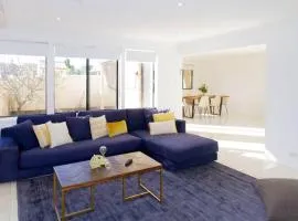 Sunny & Spacious Family Retreat