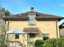 Cosy Cotswold Home - Jacobs Cottage, готель у місті Сайренсестер