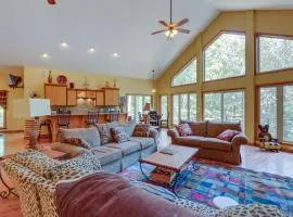 Fairfield Bay Retreat with Fireplaces and Lake Access