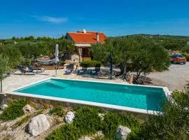 Holiday Home Kuća Sunca