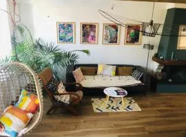 Cilaos - maisonnette médocaine avec terrasse attenante face au gîte