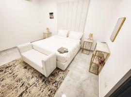 Moods Holiday Homes, apartamento en Al Ain