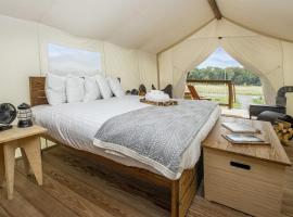 Under Canvas North Yellowstone - Paradise Valley, luxury tent in Livingston