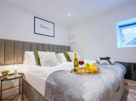 Boutique Apartment - City Centre - Free Parking, Fast Wifi and Smart TV by Yoko Property, hotel din Rugby
