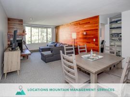 The Great Escape–2 Bdrm w/Private Sauna in Village, hotel in Big White
