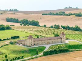 ESCONS DOMAINE DE CHARME, hotel v destinaci Saint-Sulpice-sur-Lèze