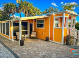 Pinecraft Sunset Tiny Home – miniaturowy domek w mieście Sarasota