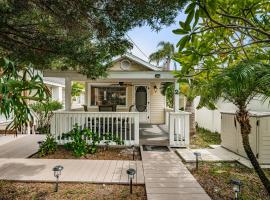 Sunset Beach Bungalow 2, hotel en St Pete Beach