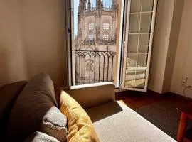 Atuaire Home Balcón con Vistas a la Catedral de Burgos