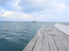 Kelong Bintan, hótel í Teluk Bakau