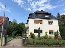 Mainstockheim by Kitzingen & Main bis 6 Personen mit Balkon nur 16 km nach Würzburg!, pensionat i Mainstockheim