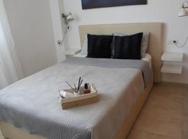Naranja Apartament on the beach 2 bedrooms, hotel para famílias em Oropesa del Mar