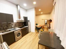 Calle Huertas Acogedor by RegalateMadrid