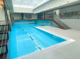 Piso de lujo con piscina y gym, a 2min de la playa