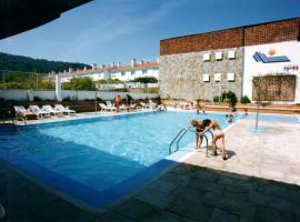 Hotel Sarga, hotel v destinácii Cabañas