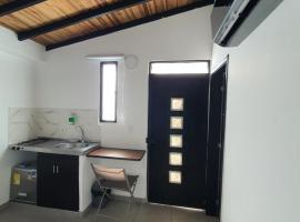 Aptoestudio full equipado y excelente ubicación, appartement in Cúcuta
