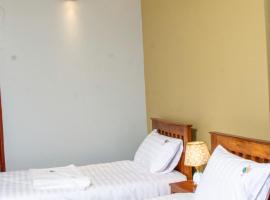 CAR-NET HOTEL, hotel a Kisoro