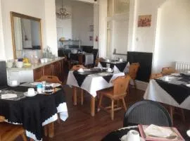 Anzy Panzy Hotel and Apartments
