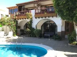 Las Americas Family Inn