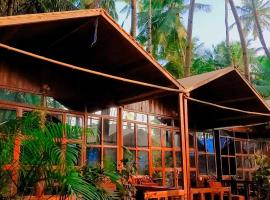 CSF GARDEN HUTS, hotel a Palolem
