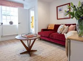 The Courtyard Apartment with parking